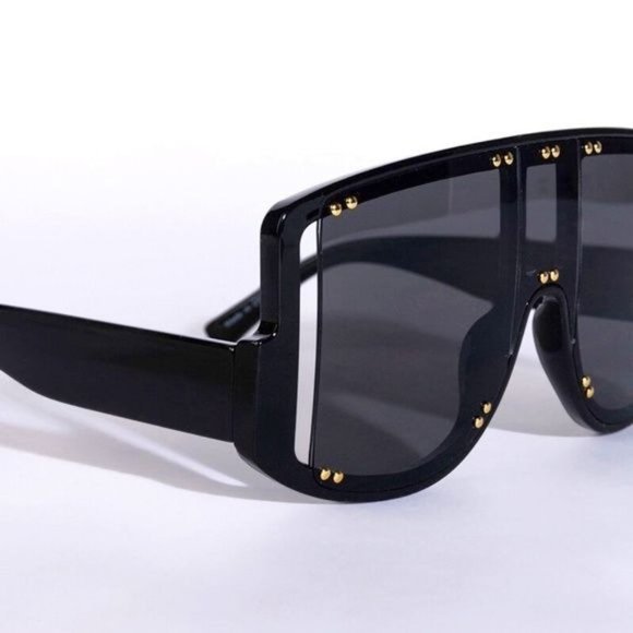 Miz You Can't See Me: Paparazzi Gold Studded Oversized Shield Sunnies - Picture 4 of 5